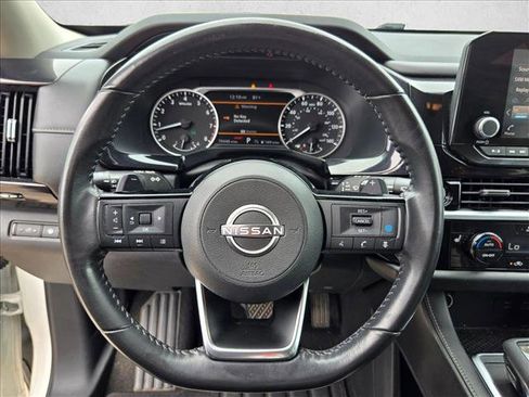 Used 2022 Nissan Pathfinder SV FWD image 13