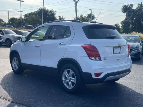 Used 2020 Chevrolet Trax LT w/ LT Convenience Package FWD image 5