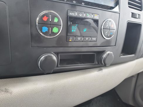 Used 2008 Chevrolet Silverado 3500 LT image 31