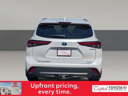 Used 2023 Toyota Highlander Bronze Edition image 6