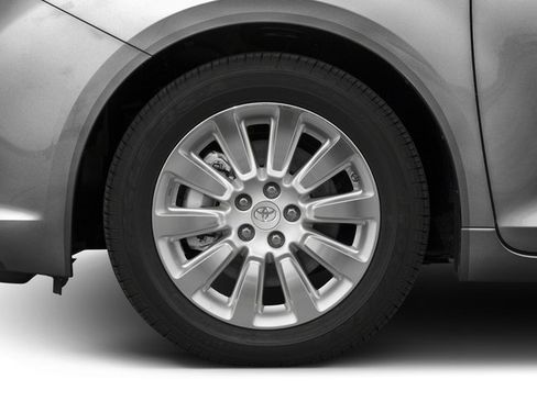 Used 2017 Toyota Sienna Limited Premium AWD/4WD image 11