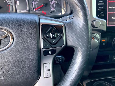Used 2021 Toyota 4Runner SR5 Premium w/ Moonroof Package RWD image 22