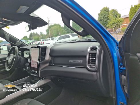 Used 2025 RAM 1500 Big Horn AWD/4WD image 24
