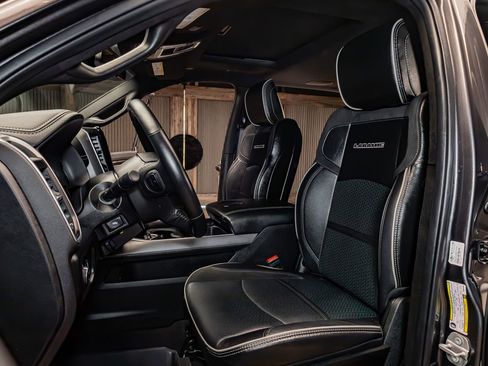 Used 2024 RAM 2500 Laramie w/ Night Edition image 19