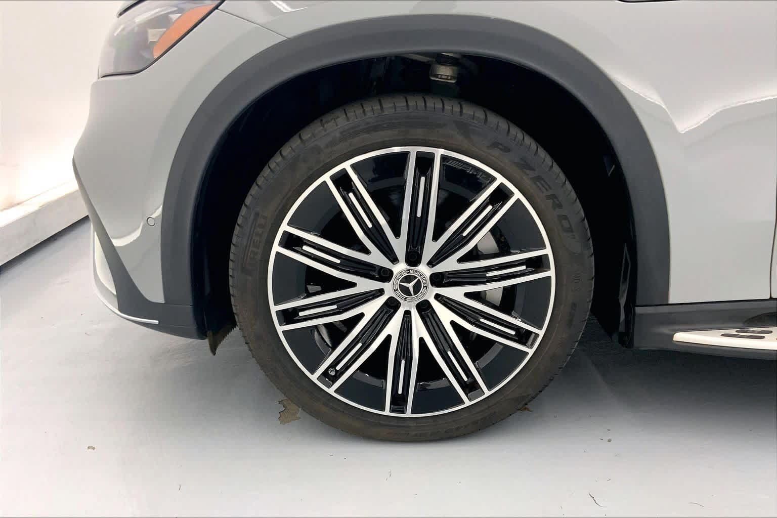 Used 2023 Mercedes-Benz EQE 500 4MATIC SUV image 9