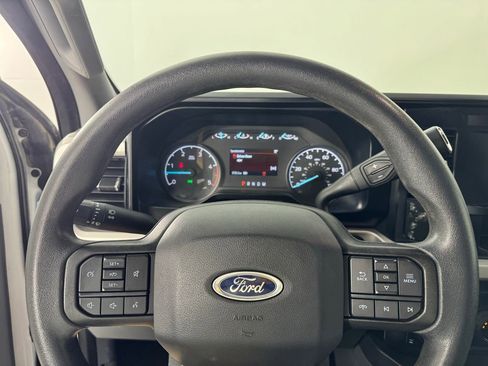 Used 2023 Ford F250 XLT w/ FX4 Off-Road Package image 15