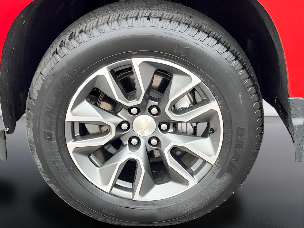 Used 2023 Chevrolet Silverado 1500 LT AWD/4WD image 31
