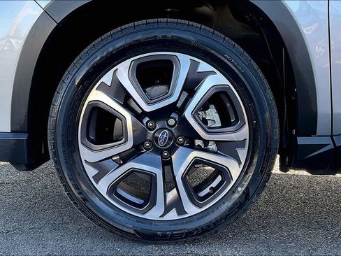 Certified 2023 Subaru Ascent Limited w/ Technology Package image 10