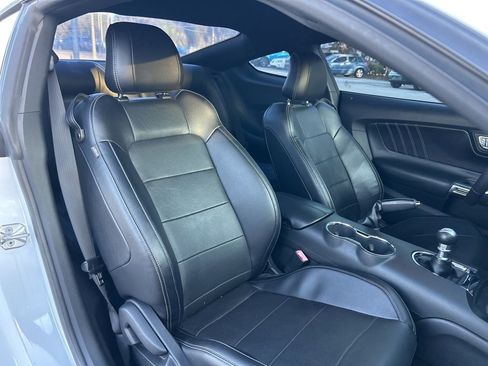 Used 2016 Ford Mustang GT Premium image 41