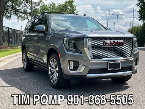 Used 2021 GMC Yukon Denali w/ Denali Premium Package AWD/4WD image 3