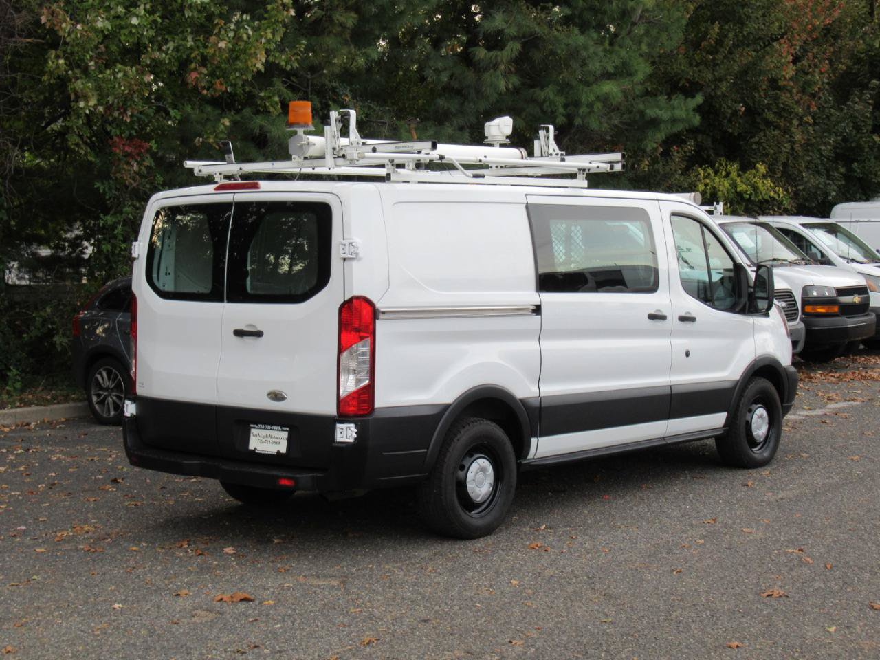 Used 2015 Ford Transit 150 130 Low Roof RWD image 19