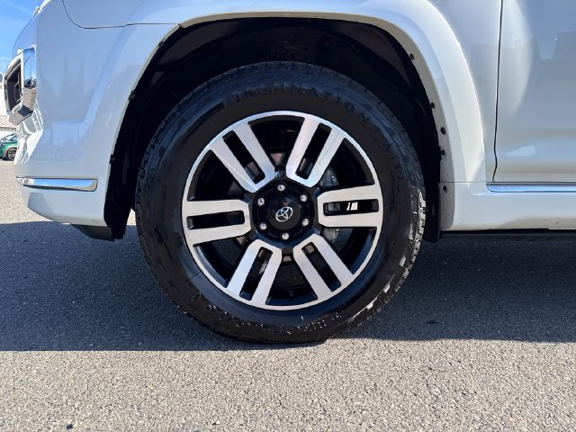Used 2023 Toyota 4Runner Limited AWD/4WD image 32