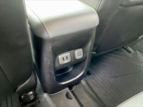 Used 2022 Chevrolet Colorado Z71 w/ Safety Package AWD/4WD image 13