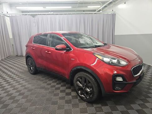 Used 2022 Kia Sportage LX w/ LX AWD Value Edition Package image 3
