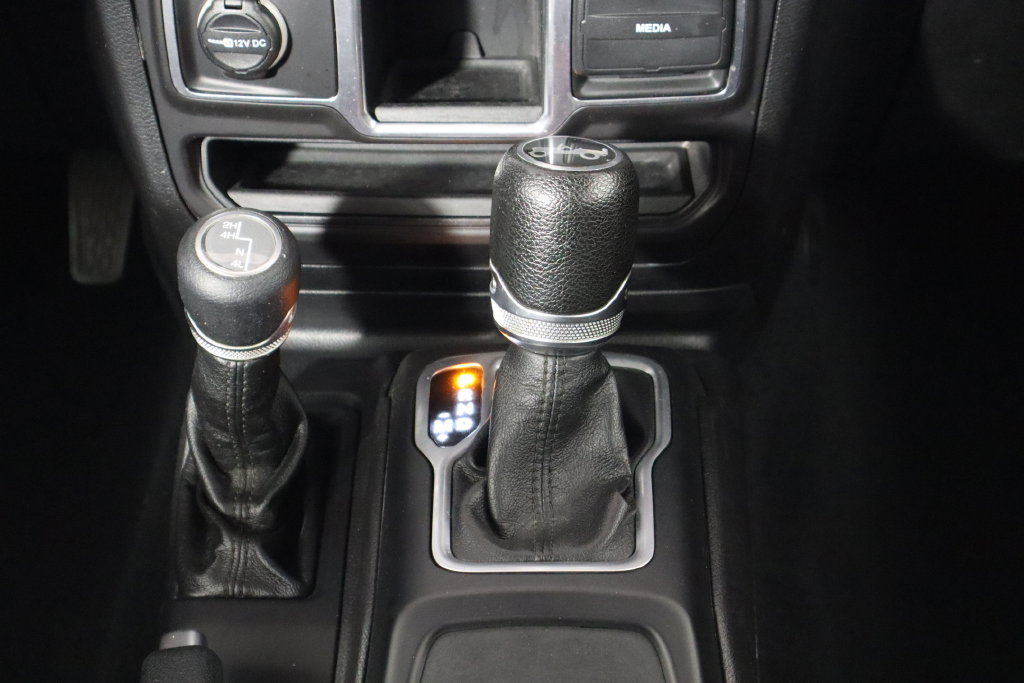 Used 2018 Jeep Wrangler Unlimited Sport AWD/4WD image 24