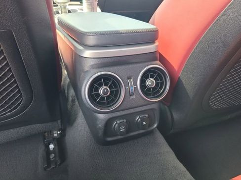 Used 2018 Kia Stinger GT2 AWD/4WD image 9
