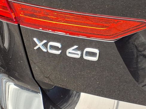 Used 2023 Volvo XC60 B5 Ultimate w/ Climate Package AWD/4WD image 5