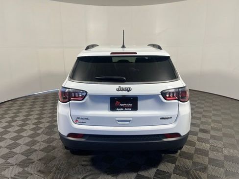 Used 2022 Jeep Compass Latitude AWD/4WD image 8