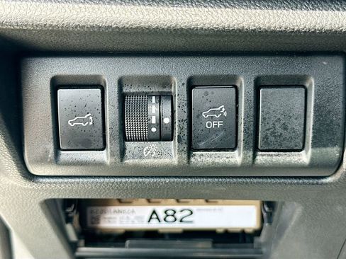 Used 2023 Subaru Outback Limited AWD/4WD image 10