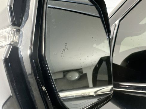 Used 2023 Toyota Tundra Limited image 16