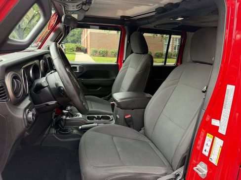 Used 2018 Jeep Wrangler Unlimited Sport S AWD/4WD image 11