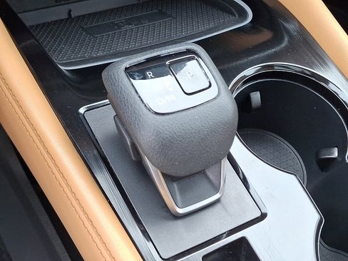 Used 2022 Nissan Rogue Platinum w/ Head-Up Display Package image 16