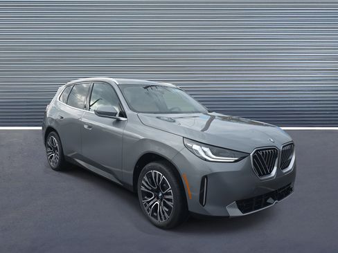 New 2026 BMW X3 xDrive30 w/ Premium Package image 2