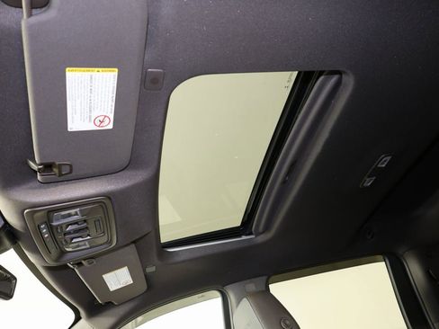 Used 2022 GMC Sierra 3500 Denali image 12