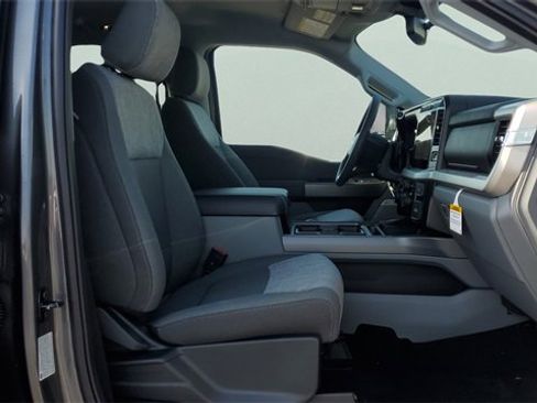 New 2026 Ford F250 XLT w/ XLT Premium Package image 19