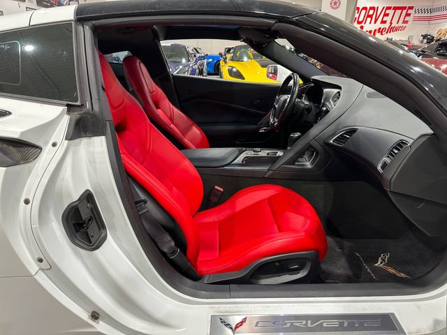 Used 2016 Chevrolet Corvette Stingray Coupe RWD image 9