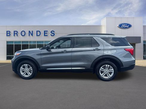 Used 2024 Ford Explorer XLT w/ Equipment Group 202A AWD/4WD image 1