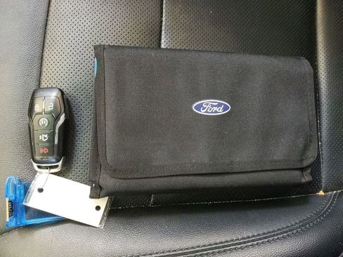 Used 2017 Ford Explorer Limited AWD/4WD image 28