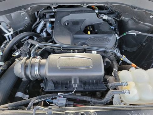 Certified 2020 Ford Explorer XLT w/ Equipment Group 202A AWD/4WD image 40