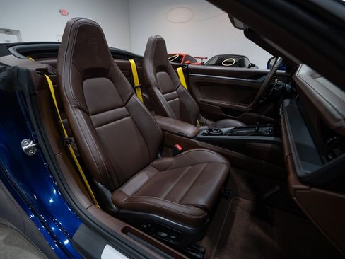 Used 2021 Porsche 911 Carrera S image 30