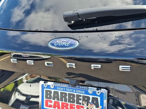 Used 2025 Ford Escape ST-Line Select AWD/4WD image 28