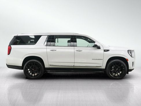 Used 2024 GMC Yukon XL SLT w/ SLT Luxury Package AWD/4WD image 6