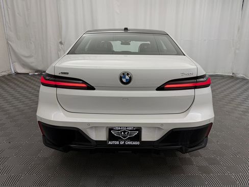 Used 2025 BMW 740i xDrive image 10