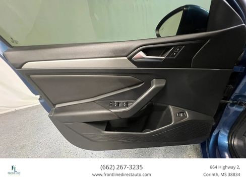 Used 2019 Volkswagen Jetta SE FWD image 11