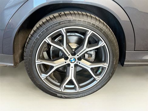 Used 2020 BMW X6 xDrive40i w/ M Sport Package image 38