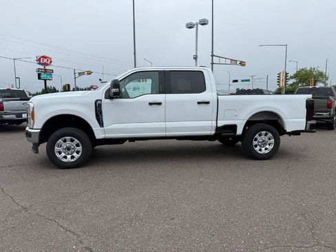 Certified 2023 Ford F250 XLT AWD/4WD image 4