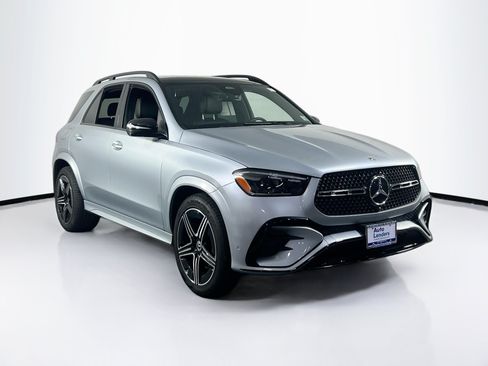 Used 2025 Mercedes-Benz GLE 450e 4MATIC image 3