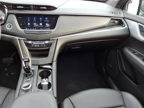 Certified 2023 Cadillac XT5 Premium Luxury image 18