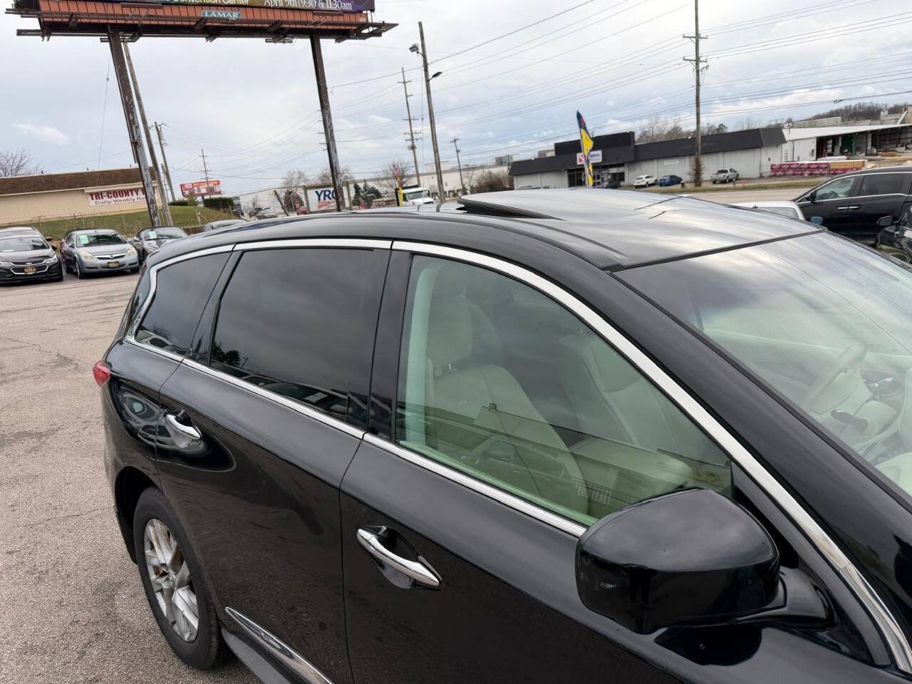 Used 2013 INFINITI JX35 AWD w/ Premium Pkg image 42