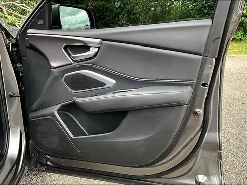 Used 2025 Acura RDX SH-AWD image 25