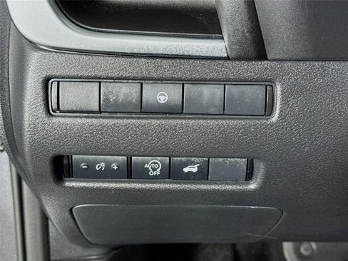 Certified 2026 Nissan Rogue SV AWD/4WD image 11