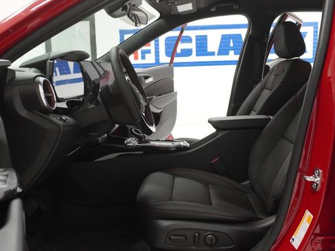 New 2026 Chevrolet Trax RS w/ Driver Confidence Package FWD image 15