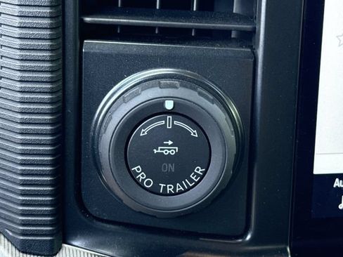 Used 2025 Ford F150 Raptor AWD/4WD image 36