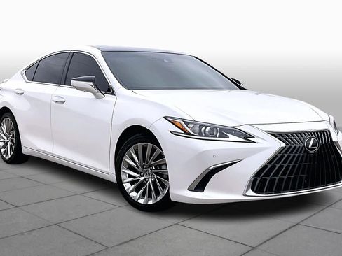 Used 2022 Lexus ES 350 w/ Accessory Package image 3