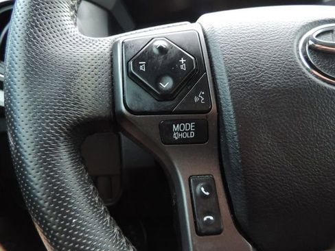 Used 2022 Toyota Tacoma TRD Off-Road w/ Technology Package image 31