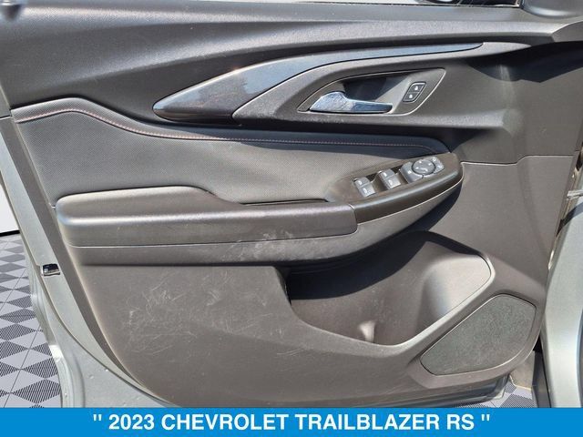 Used 2023 Chevrolet TrailBlazer RS AWD/4WD image 10
